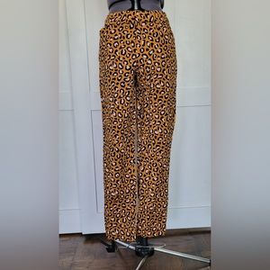 Old Navy leopard print pixie ankle pants